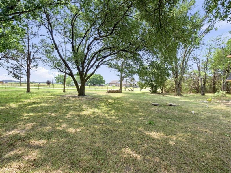 5022 Ensign Road, Ennis TX 75119 - Photo 4