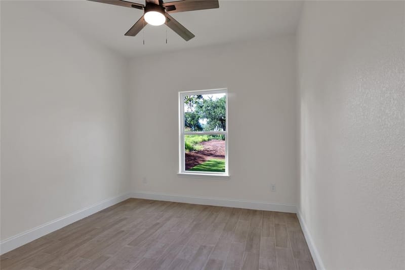 813 SW 28th Street, Mineral Wells TX 76067 - Photo 22