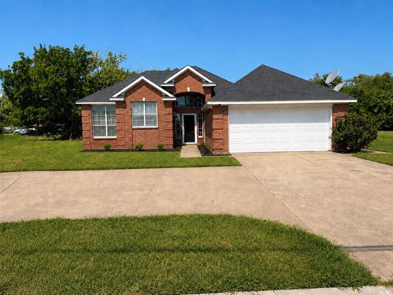400 S Rockwall Avenue, Terrell TX 75160