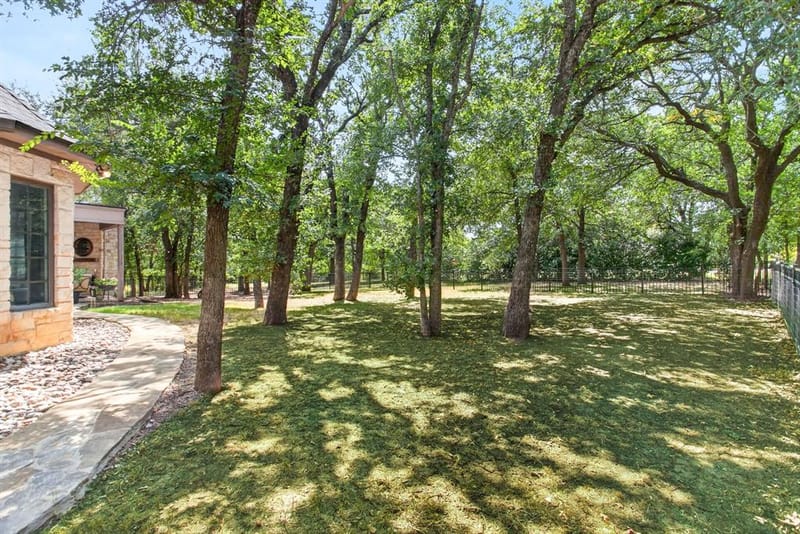 4404 Aledo Oaks Court, Fort Worth TX 76126 - Photo 36