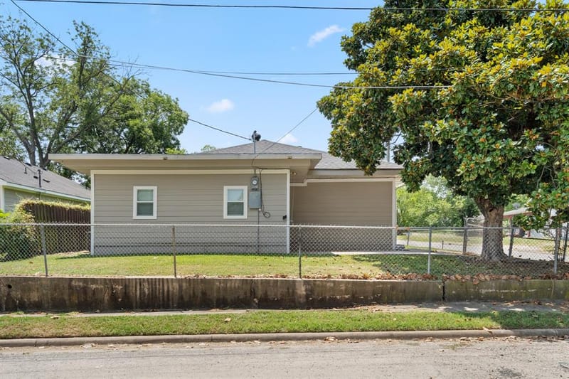 3305 King Street, Greenville TX 75401 - Photo 23