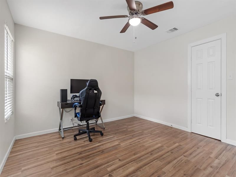 3305 King Street, Greenville TX 75401 - Photo 12