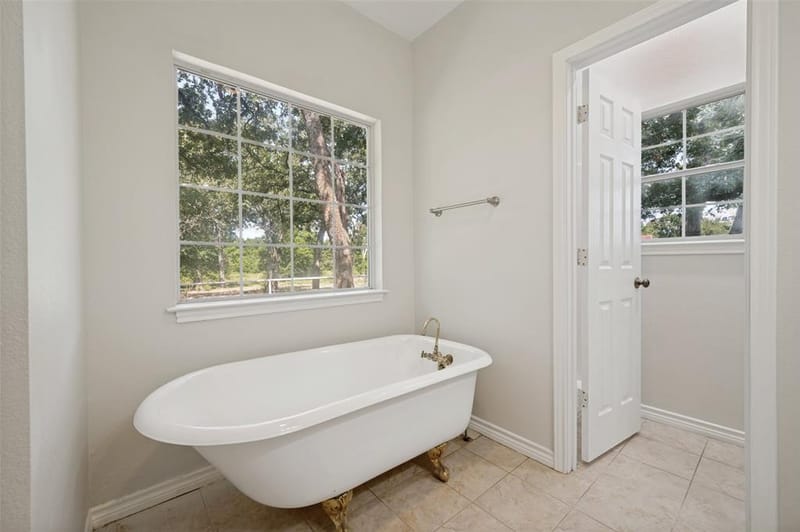 229 Quail Run Road, Valley View TX 76272 - Photo 23