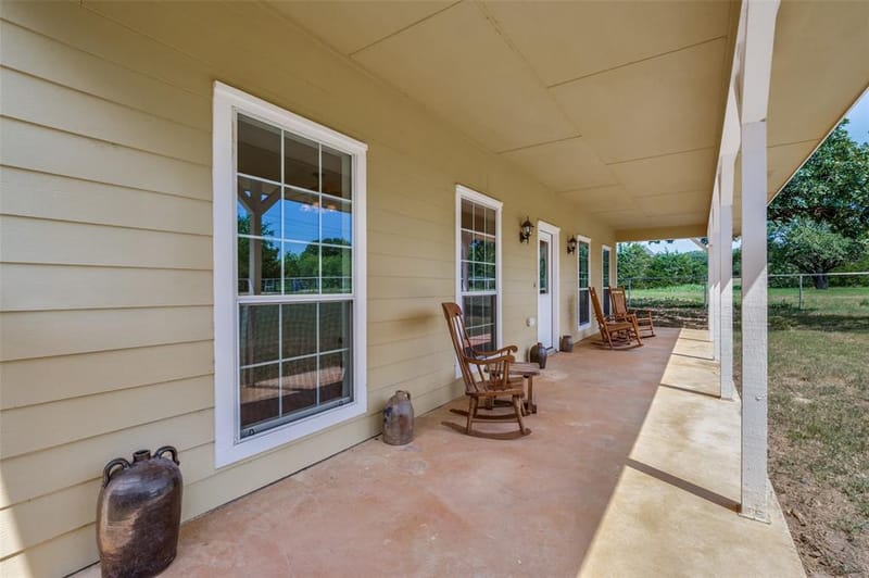 229 Quail Run Road, Valley View TX 76272 - Photo 6