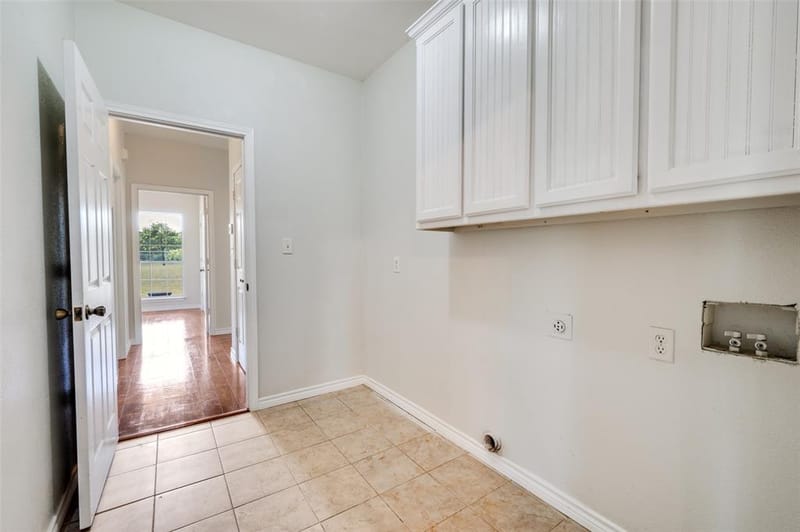 229 Quail Run Road, Valley View TX 76272 - Photo 32