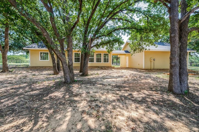 229 Quail Run Road, Valley View TX 76272 - Photo 33