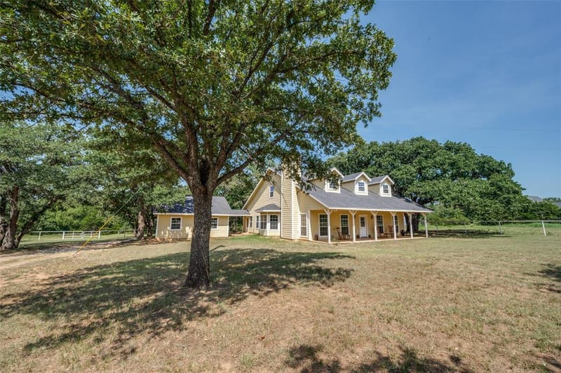 229 Quail Run Road, Valley View TX 76272 - Photo 4