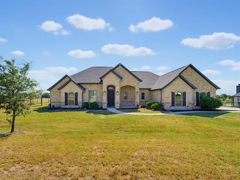 139 Bluff Ridge Court, Paradise TX 76073