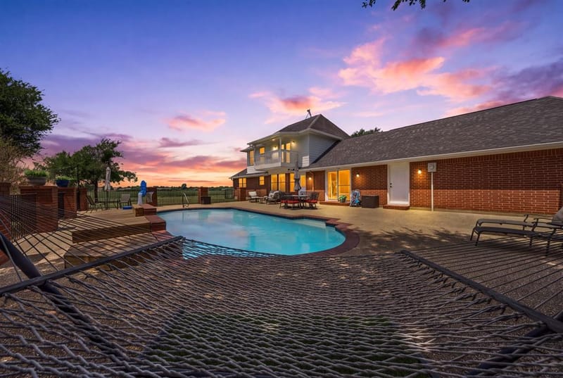 900 E Chad Street, Whitney TX 76692