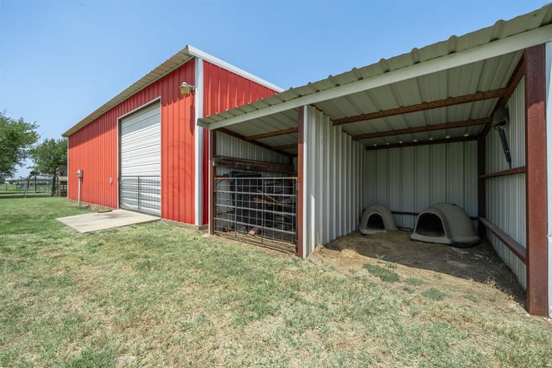 900 E Chad Street, Whitney TX 76692 - Photo 25