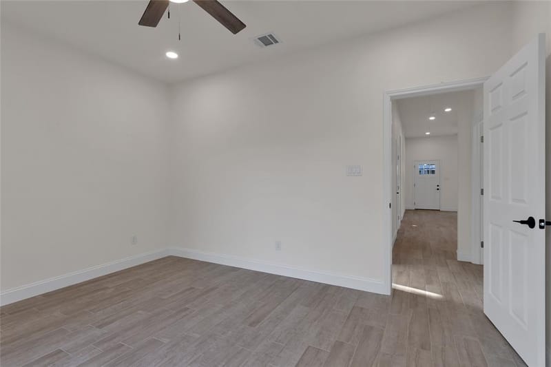 811 SW 28th Street, Mineral Wells TX 76067 - Photo 17