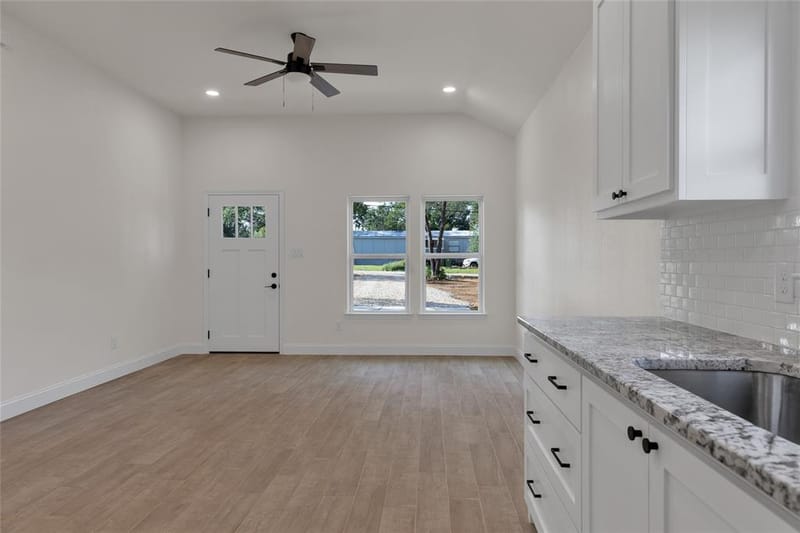 811 SW 28th Street, Mineral Wells TX 76067 - Photo 11