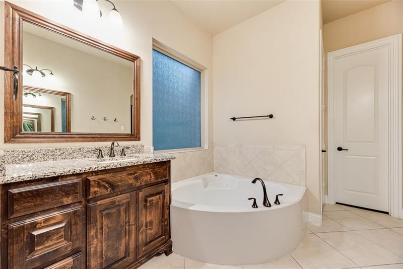 2886 Nottingham Drive, Trophy Club TX 76262 - Photo 14