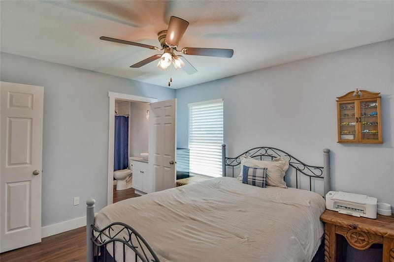 903 Comanche Cove Drive, Granbury TX 76048 - Photo 12