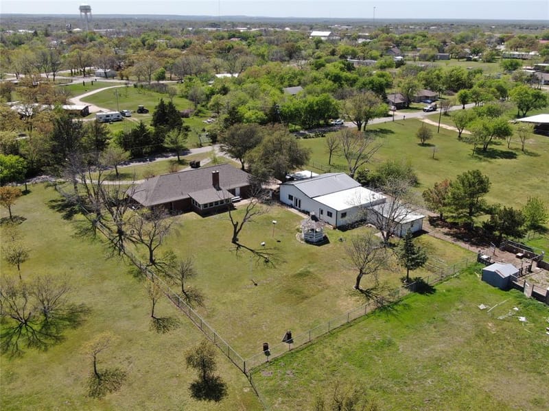 517 E Locust Street, Nocona TX 76255 - Photo 39