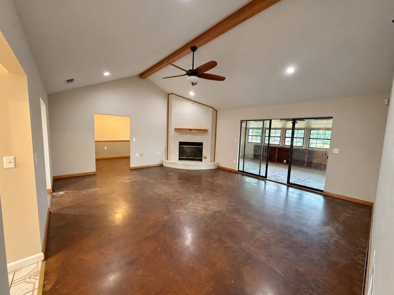 517 E Locust Street, Nocona TX 76255 - Photo 4