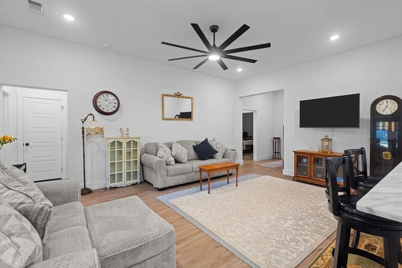 201 W South Street, Whitesboro TX 76273 - Photo 7