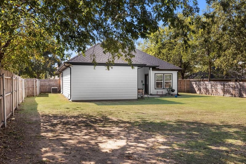 201 W South Street, Whitesboro TX 76273 - Photo 28