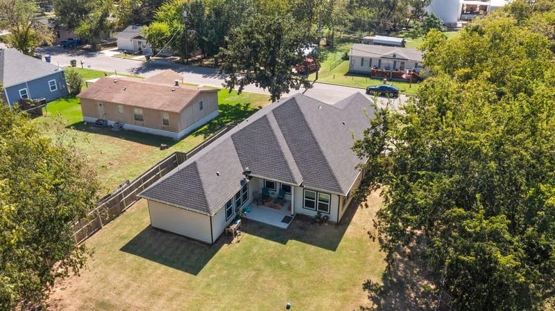 201 W South Street, Whitesboro TX 76273 - Photo 29