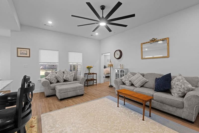 201 W South Street, Whitesboro TX 76273 - Photo 8