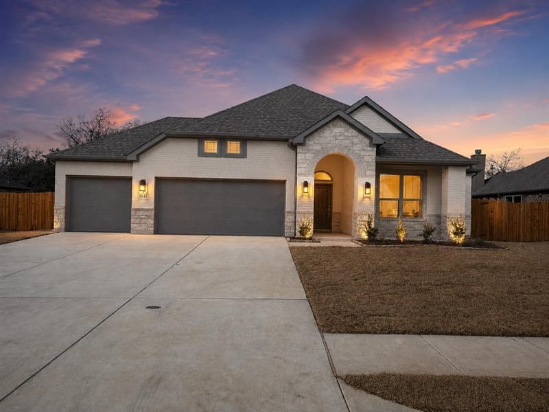 5004 Taylor Trail, Sanger TX 76266
