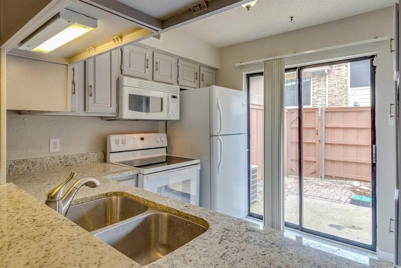 2620 Piedras # 3, Irving TX 75038 - Photo 12