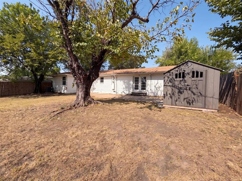 832 Central Drive, Bedford TX 76022 - Photo 27