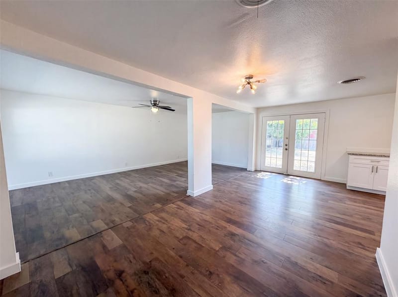 832 Central Drive, Bedford TX 76022 - Photo 14