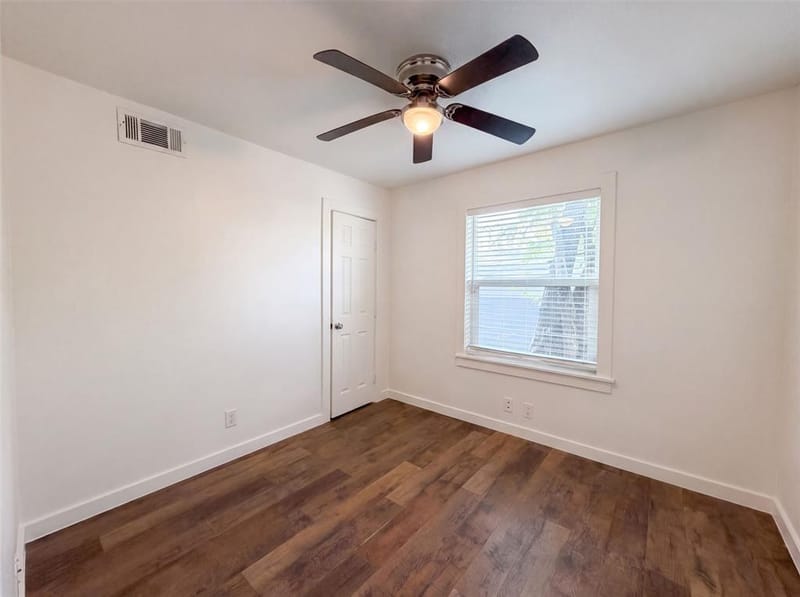 832 Central Drive, Bedford TX 76022 - Photo 18