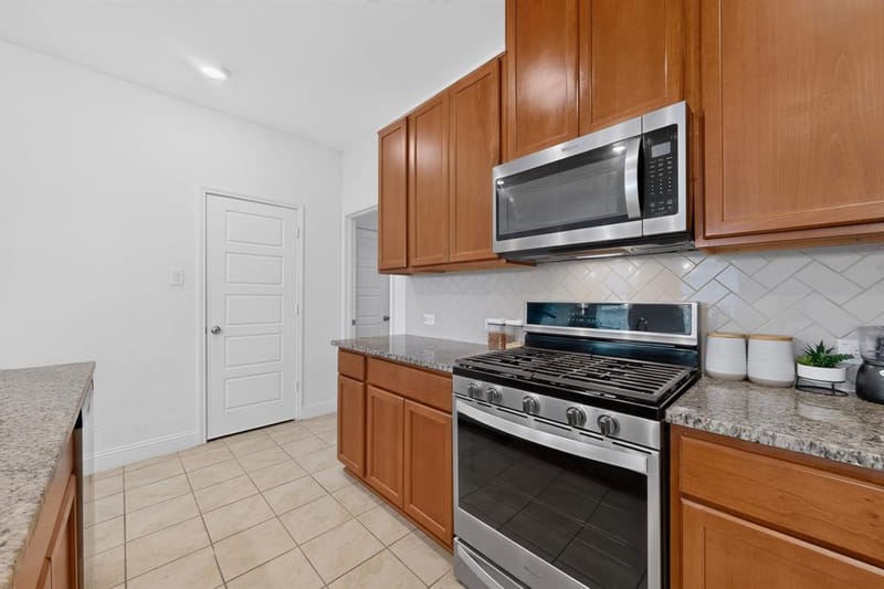980 Burnett Drive, Aubrey TX 76227 - Photo 13