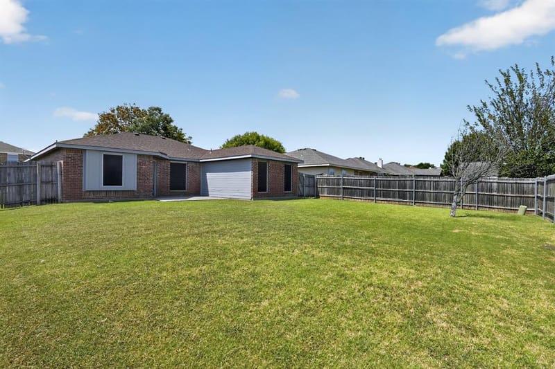 419 Murphy Road, Burleson TX 76028 - Photo 13