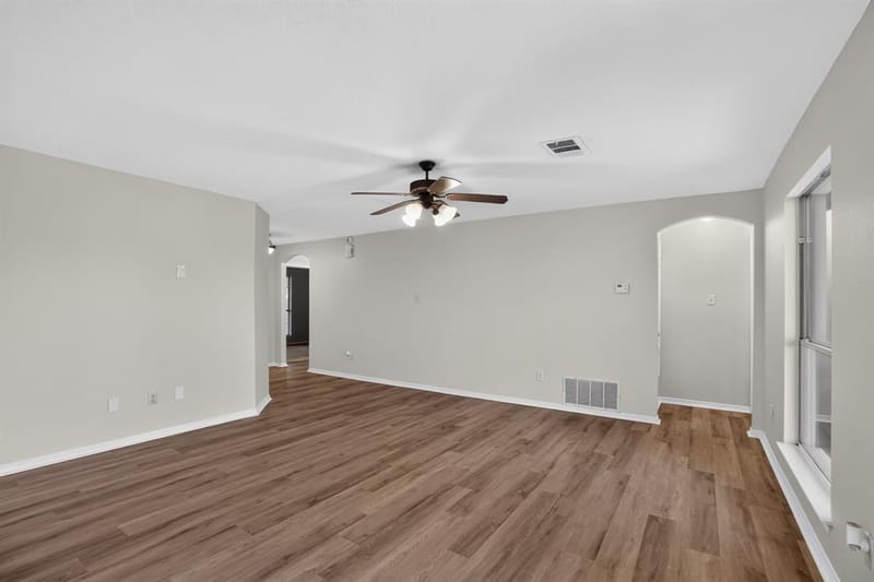 419 Murphy Road, Burleson TX 76028 - Photo 3