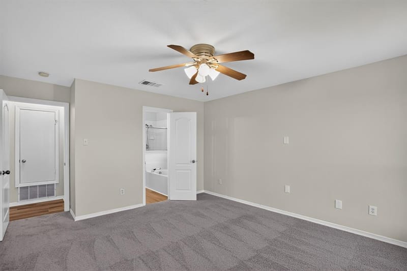 419 Murphy Road, Burleson TX 76028 - Photo 9