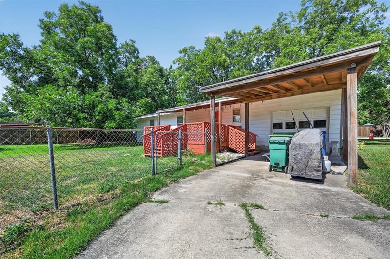108 S Lakeview Drive, Lake Dallas TX 75065 - Photo 32