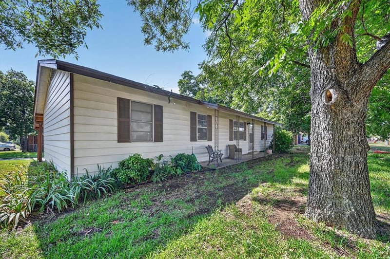 108 S Lakeview Drive, Lake Dallas TX 75065 - Photo 5