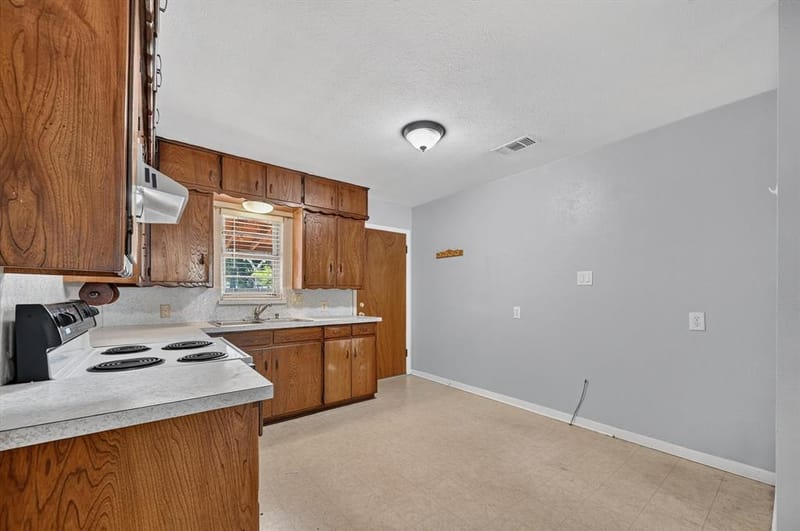 108 S Lakeview Drive, Lake Dallas TX 75065 - Photo 14