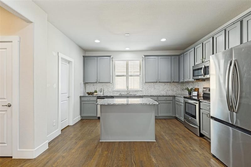 1305 Palm Springs Lane, Dallas TX 75204 - Photo 13