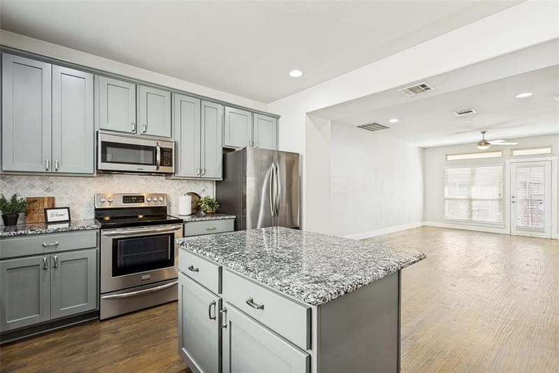 1305 Palm Springs Lane, Dallas TX 75204 - Photo 15