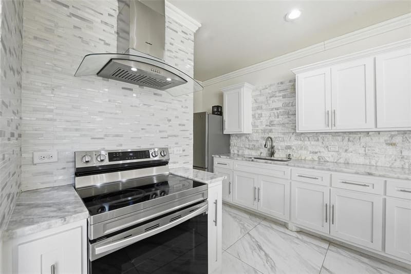 7725 Lakeview Circle, Fort Worth TX 76179 - Photo 2