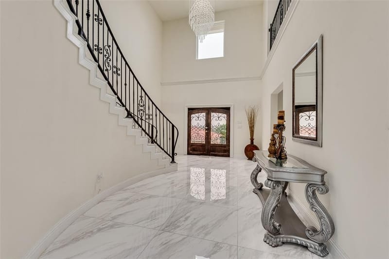 7725 Lakeview Circle, Fort Worth TX 76179 - Photo 6