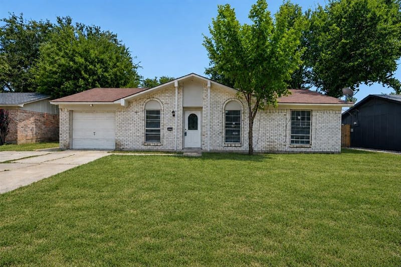 1123 Venus Street, Cedar Hill TX 75104 - Photo 2