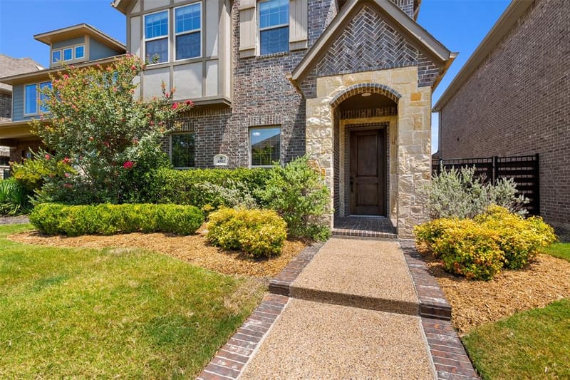 4502 Spanish Indigo Lane, Arlington TX 76005 - Photo 2