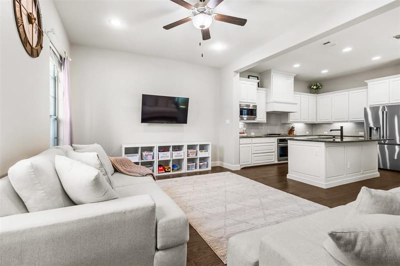 4502 Spanish Indigo Lane, Arlington TX 76005 - Photo 6