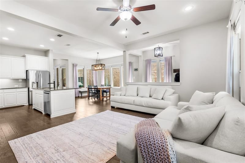 4502 Spanish Indigo Lane, Arlington TX 76005