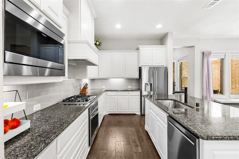 4502 Spanish Indigo Lane, Arlington TX 76005 - Photo 8