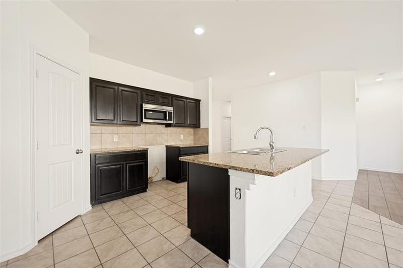 2601 Stonewall Lane, Fort Worth TX 76123 - Photo 9