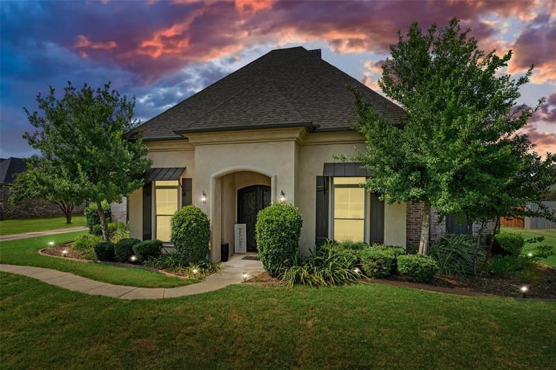 107 Colonel Burt Drive, Benton LA 71006