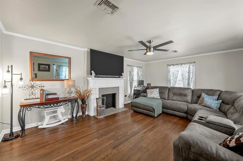 4216 Morrow Avenue, Waco TX 76710 - Photo 2