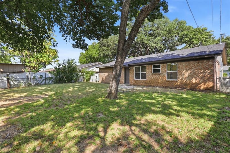 2730 Ridgewood Street, Irving TX 75062 - Photo 26