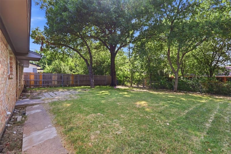 2730 Ridgewood Street, Irving TX 75062 - Photo 24